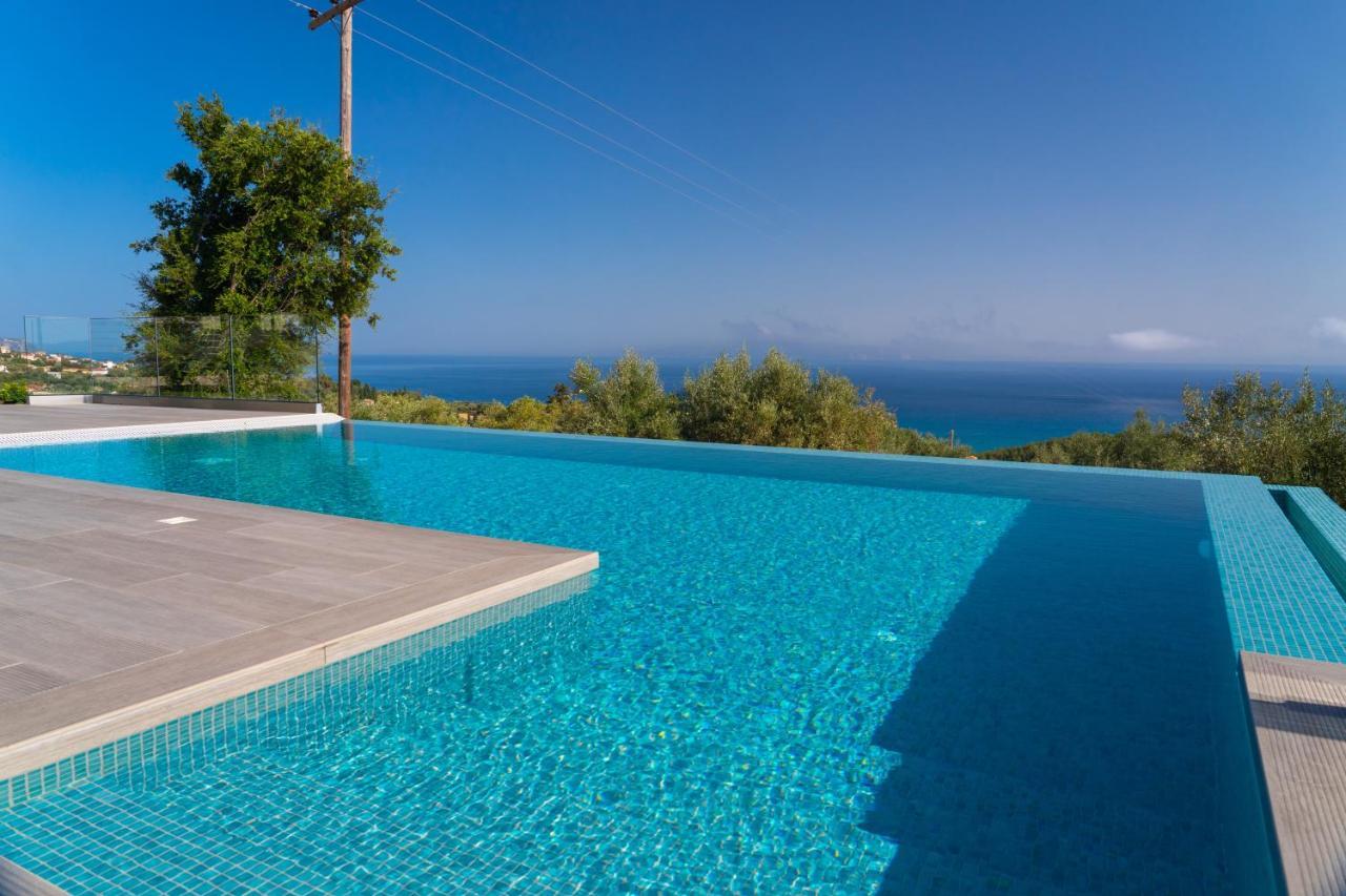 Calma Trapezaki Kefalonia